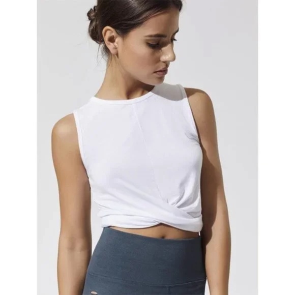 ALO Yoga Tops - NWT ✨ALO YOGA✨ Cover Tank Everyday Edge in White Sz XS (2-4)